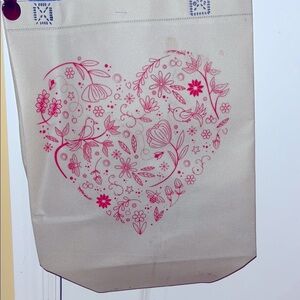Heart tote bag